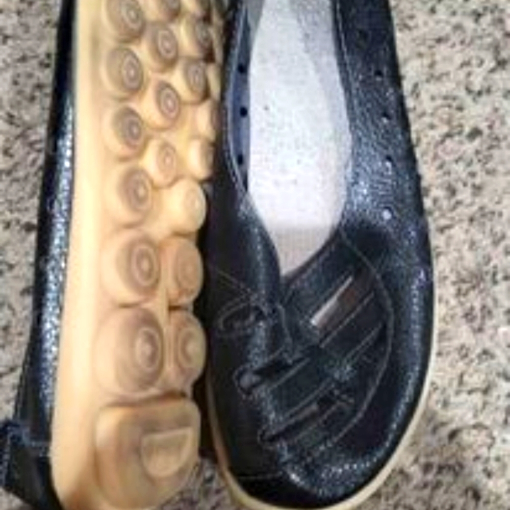 Black flats size 9 woman's